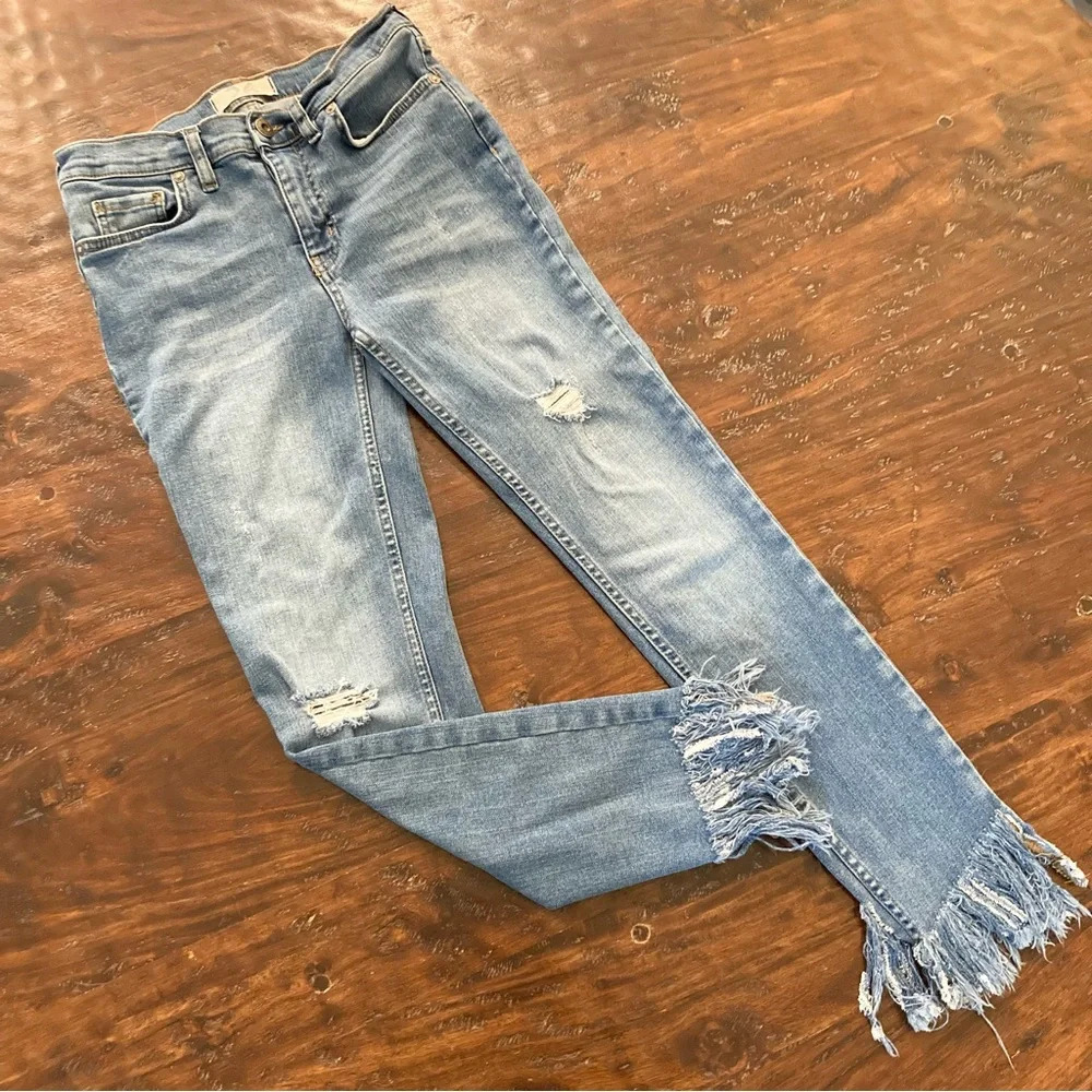 Free People Frayed Skinny Blue Jeans Denim Size 26 - Picture 1 of 11
